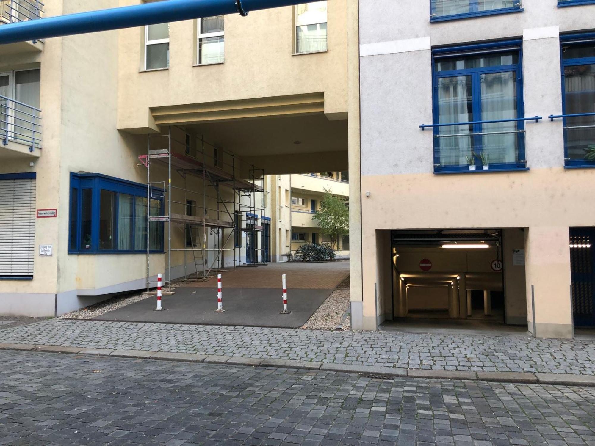 Sonnige Wohnung Im Zentrum Mit Terrasse U Tiefgarage - Netflix & Prime Лейпциг Экстерьер фото