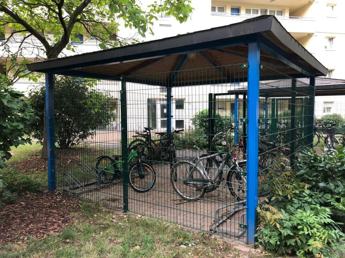 Sonnige Wohnung Im Zentrum Mit Terrasse U Tiefgarage - Netflix & Prime Лейпциг Экстерьер фото
